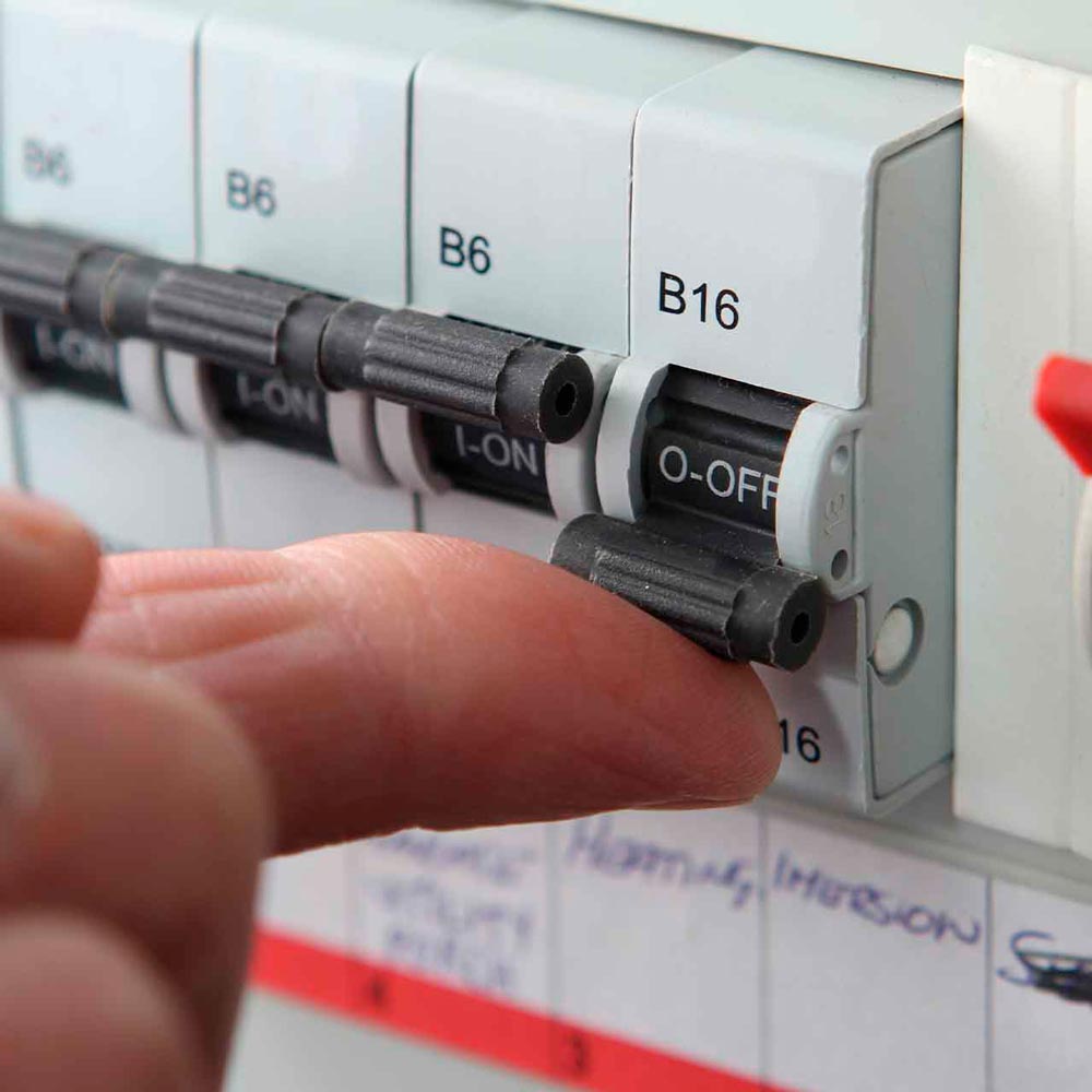 Şalter Değiştirme Yenileme Sigorta Değiştirme